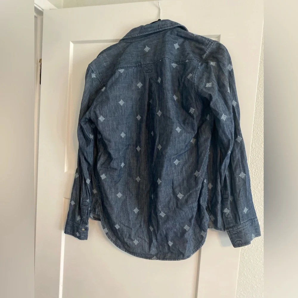 Button down top - Picture 2 of 2